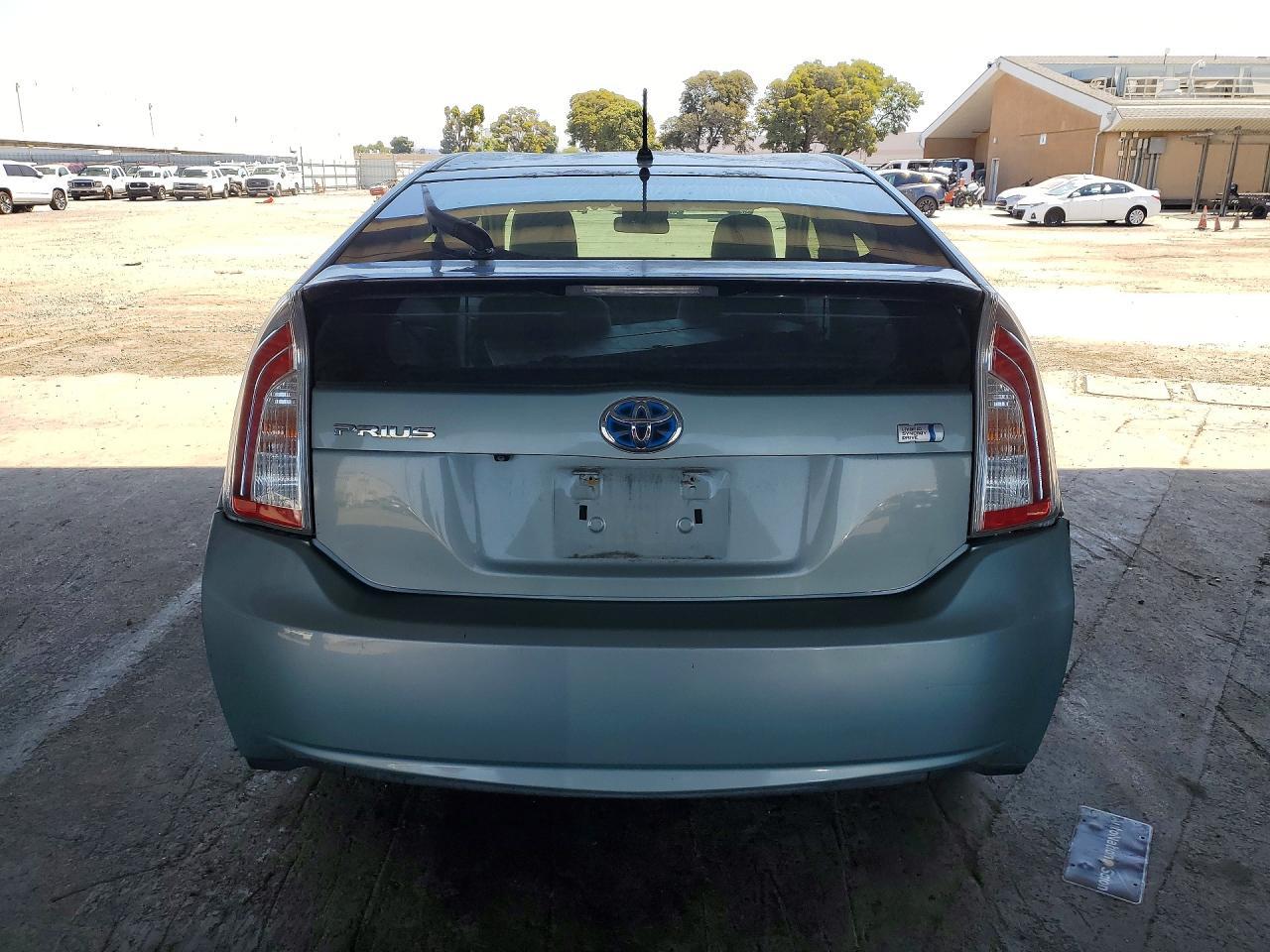 2015 TOYOTA PRIUS