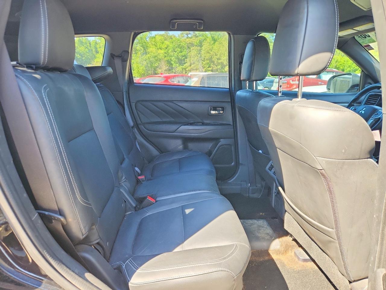 2019 MITSUBISHI outlander