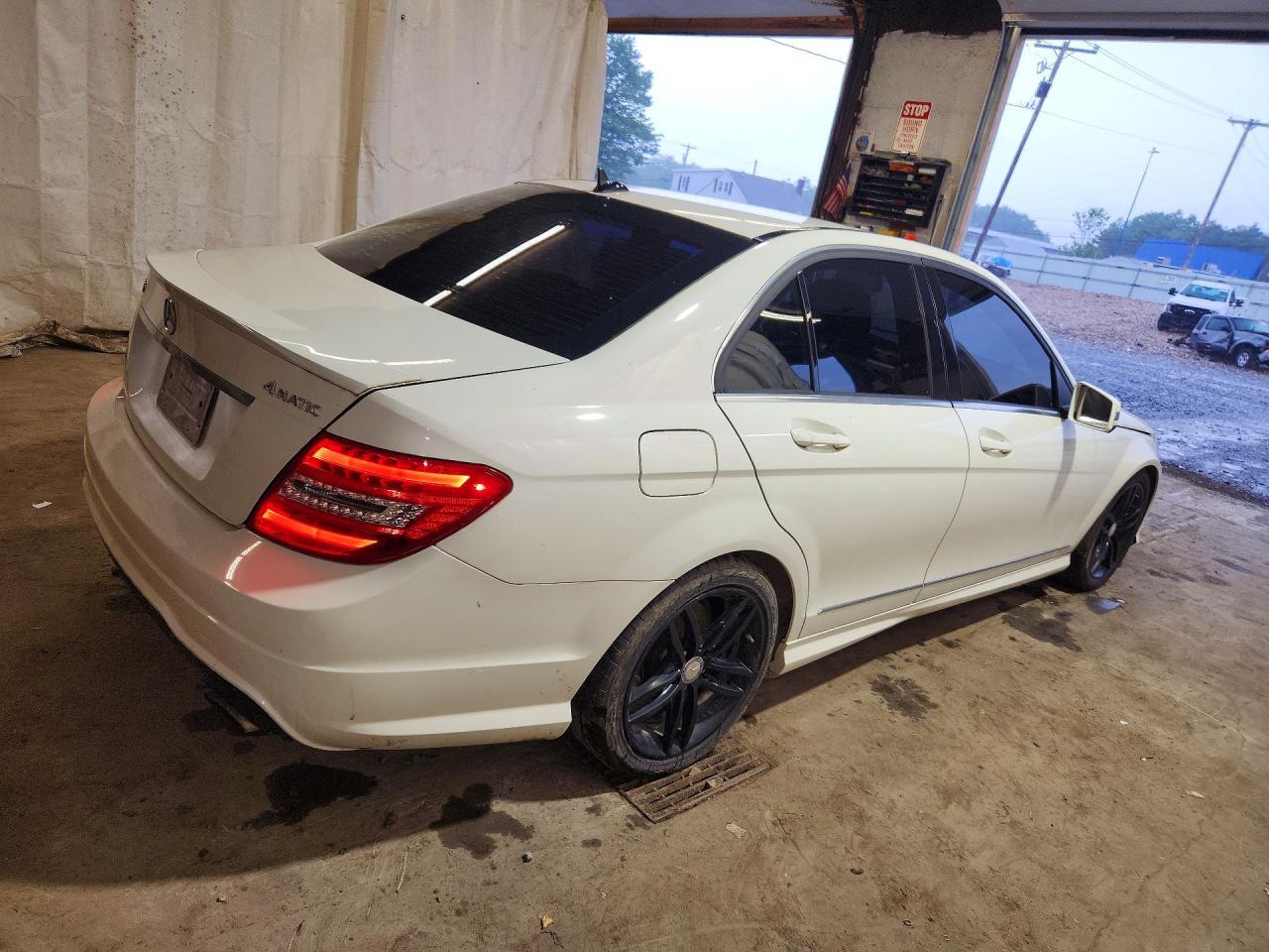 2012 MERCEDES-BENZ C-CLASS