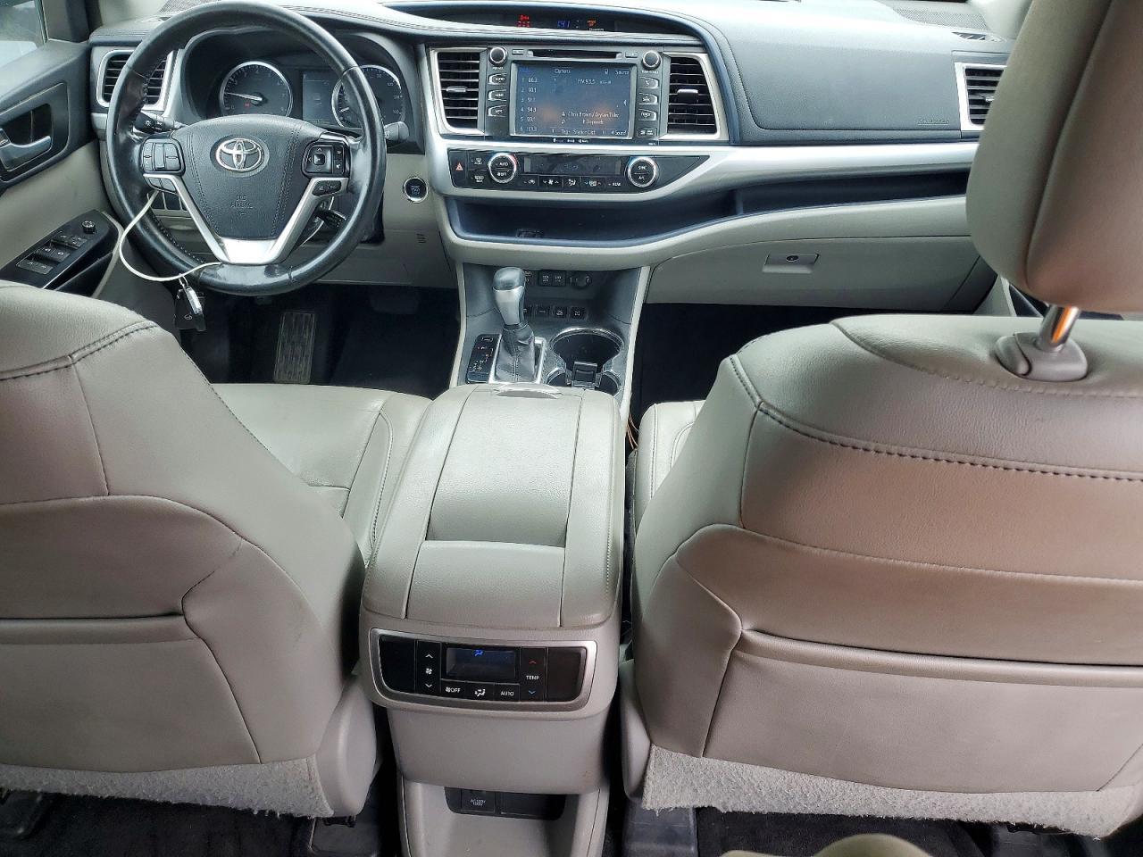 2017 TOYOTA HIGHLANDER