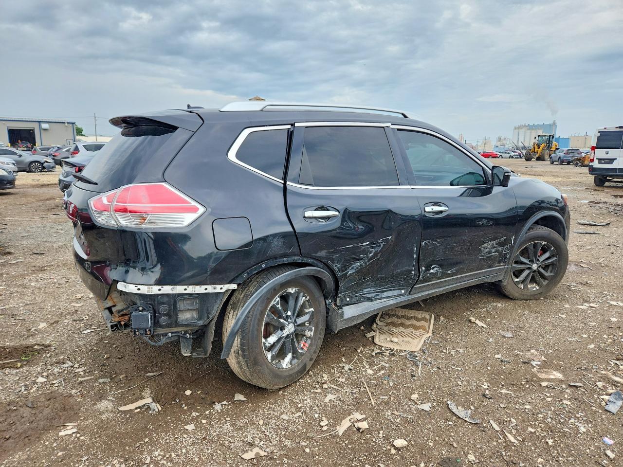 2016 NISSAN ROGUE