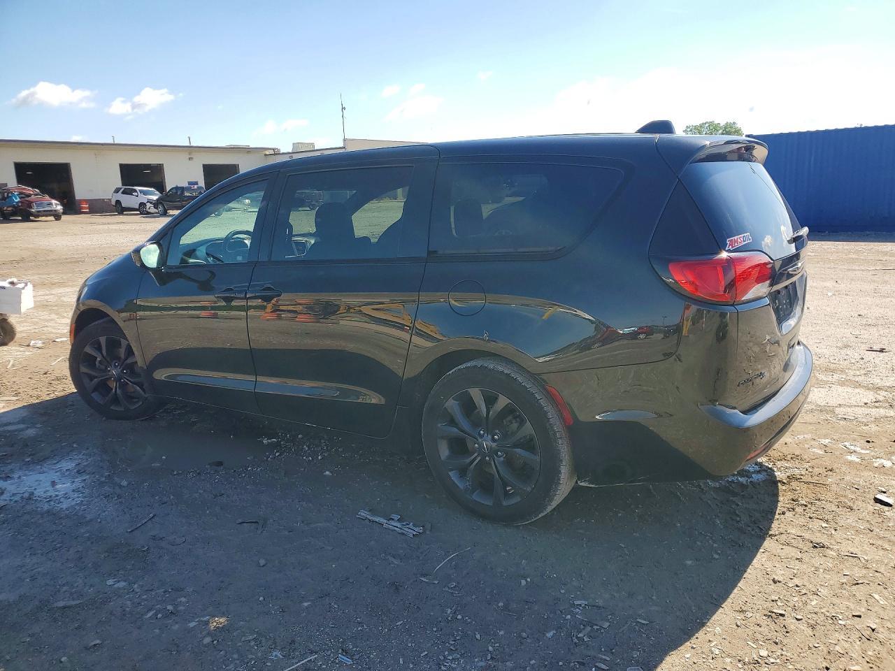 2019 CHRYSLER Pacifica