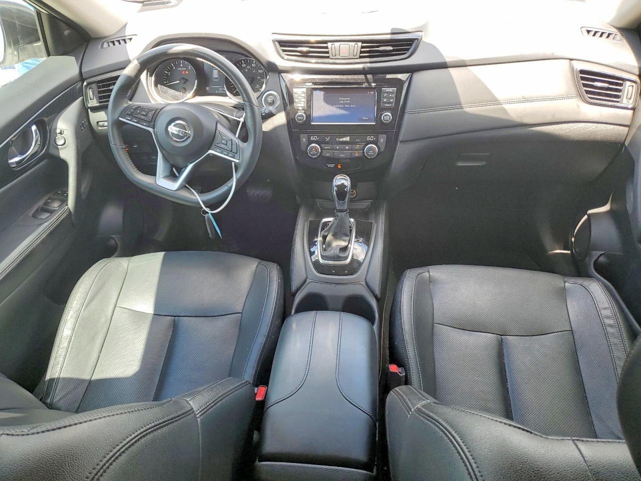 2017 NISSAN ROGUE