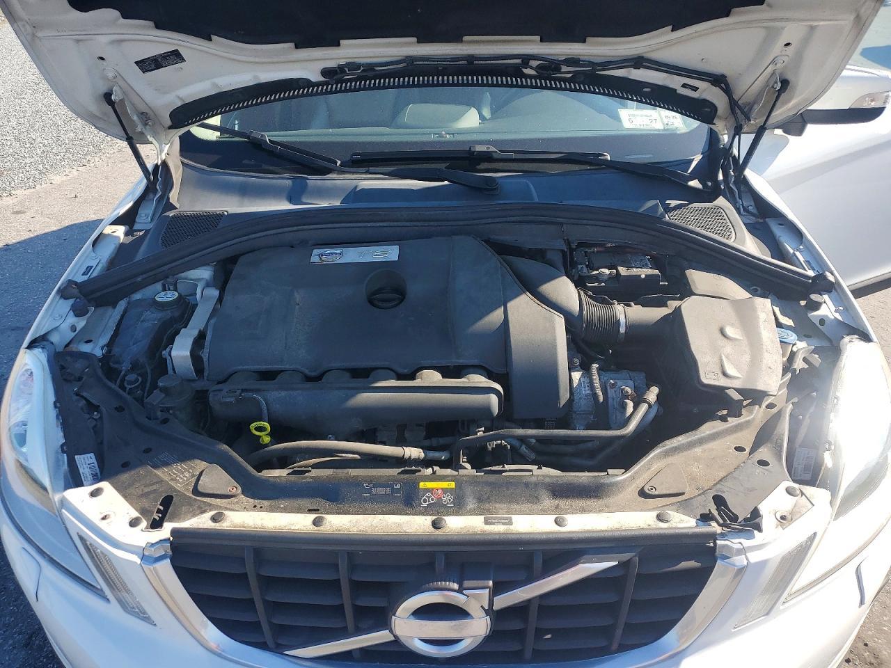 2010 VOLVO XC60