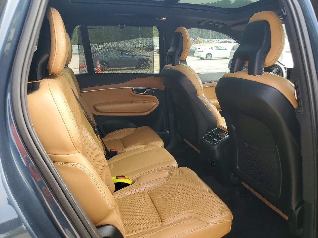 2018 VOLVO XC90