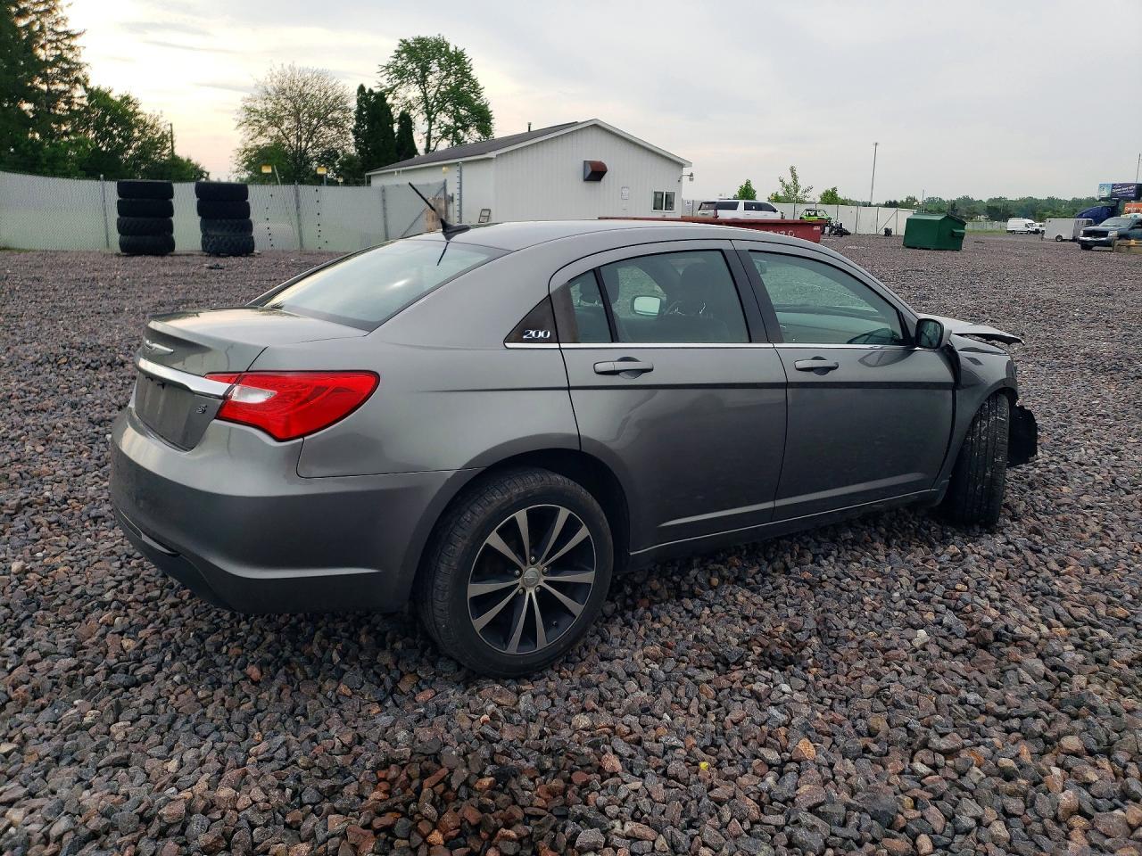 2012 CHRYSLER 200