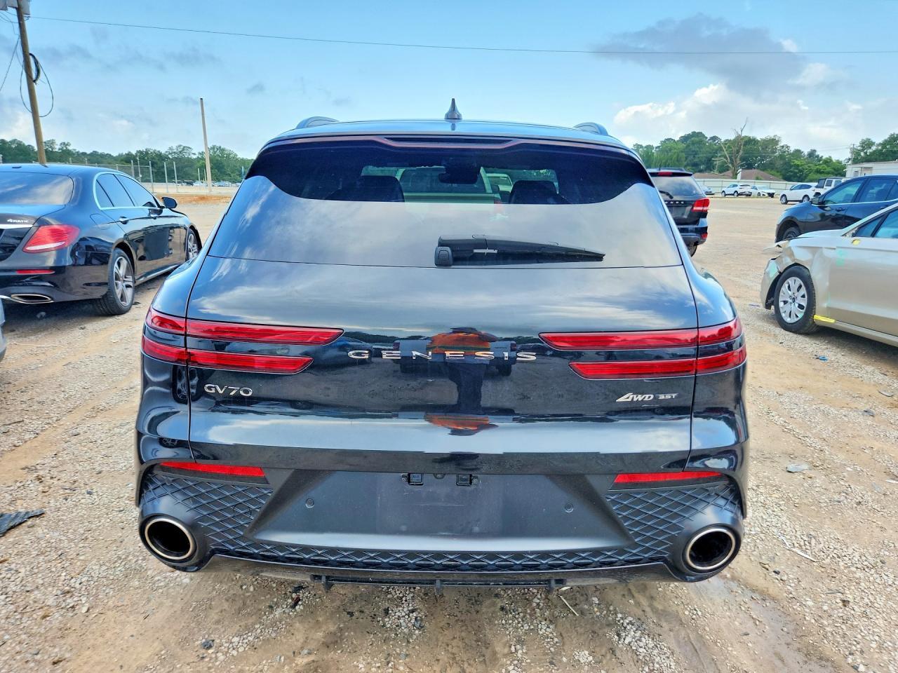 2022 GENESIS GV70