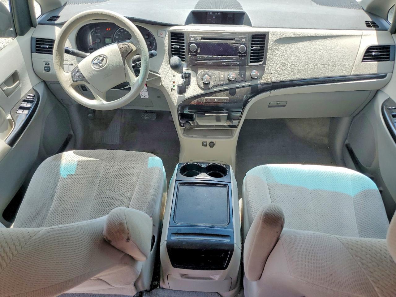 2012 TOYOTA SIENNA