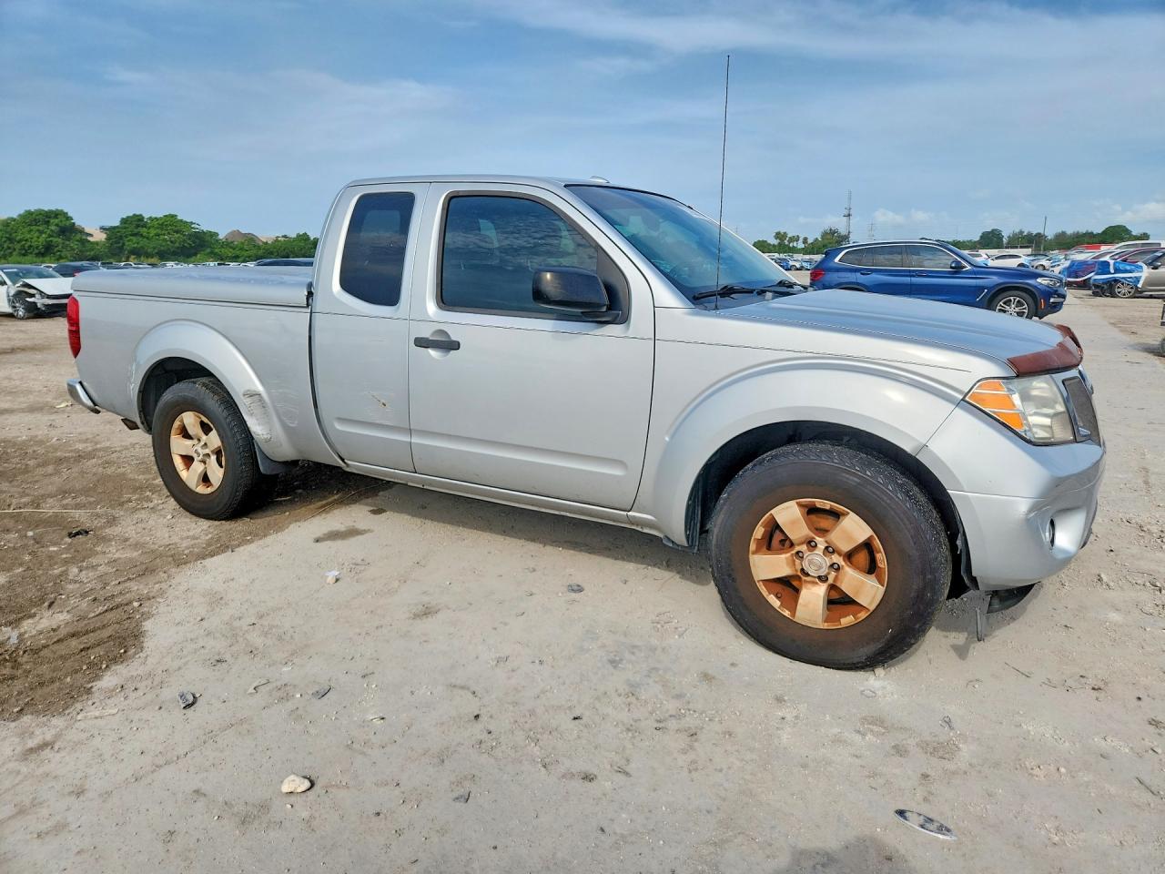 2013 NISSAN Frontier