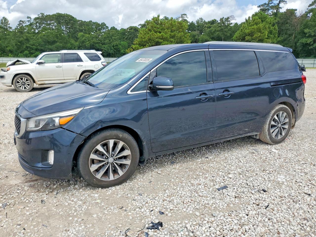 2016 KIA SEDONA