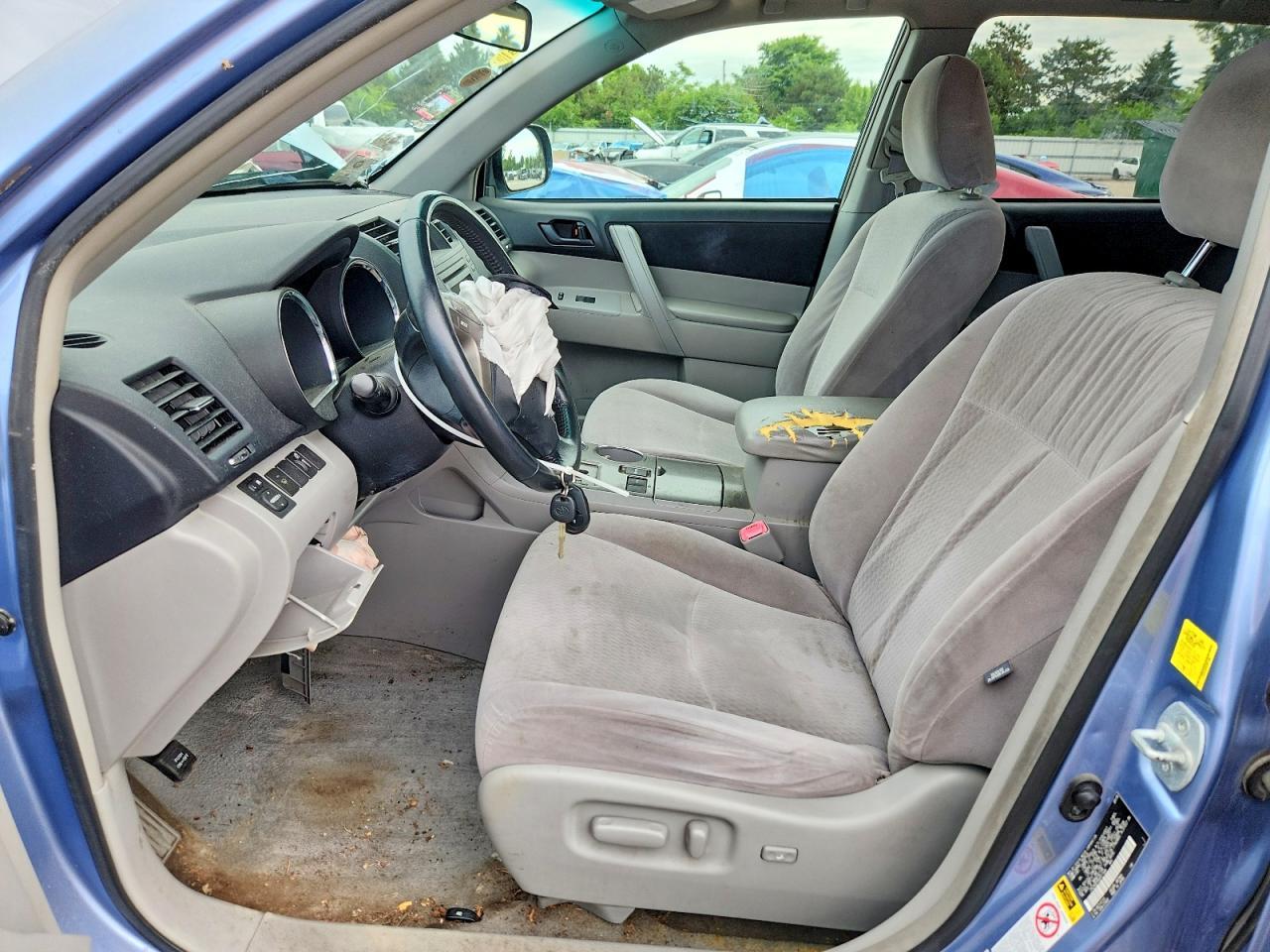 2010 TOYOTA HIGHLANDER