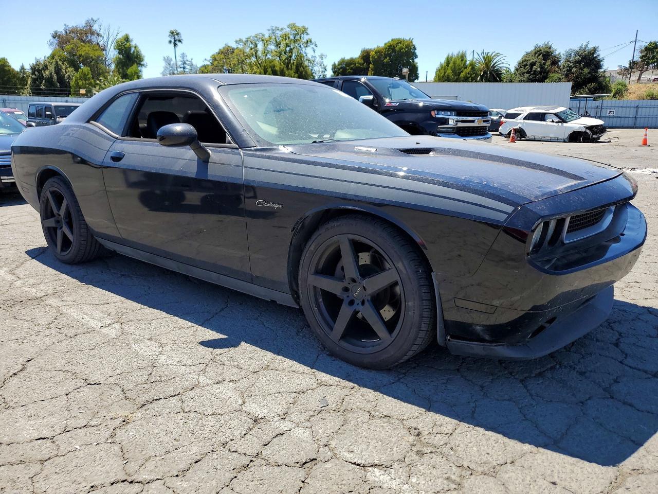 2012 DODGE Challenger
