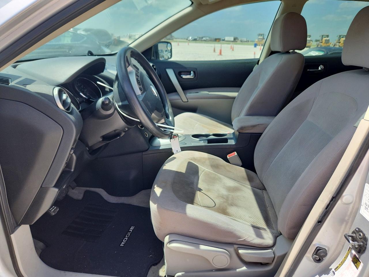 2014 NISSAN ROGUE