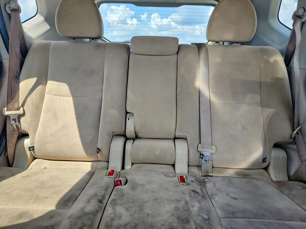 2015 NISSAN ROGUE