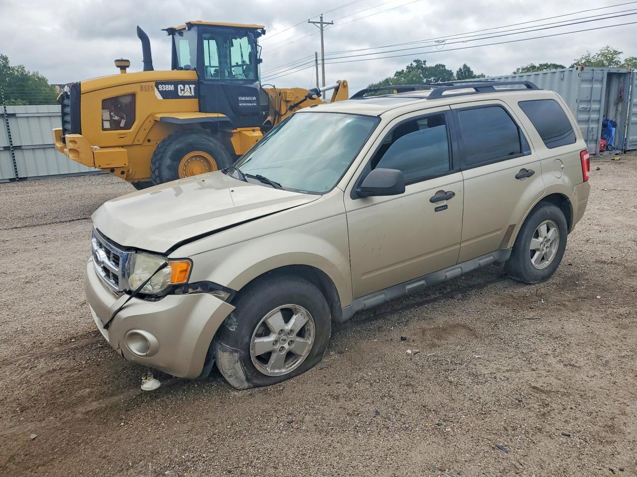 2010 FORD ESCAPE