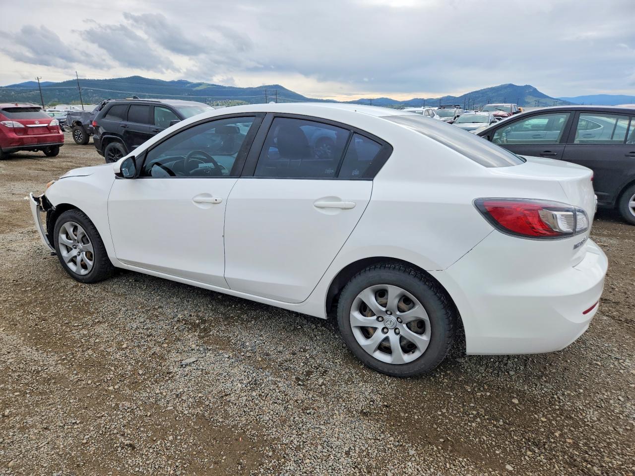 2013 MAZDA 3
