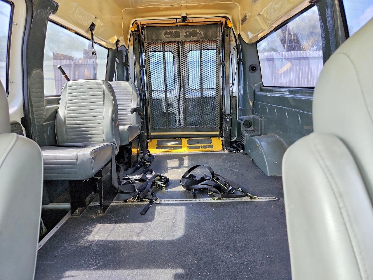2010 FORD ECONOLINE