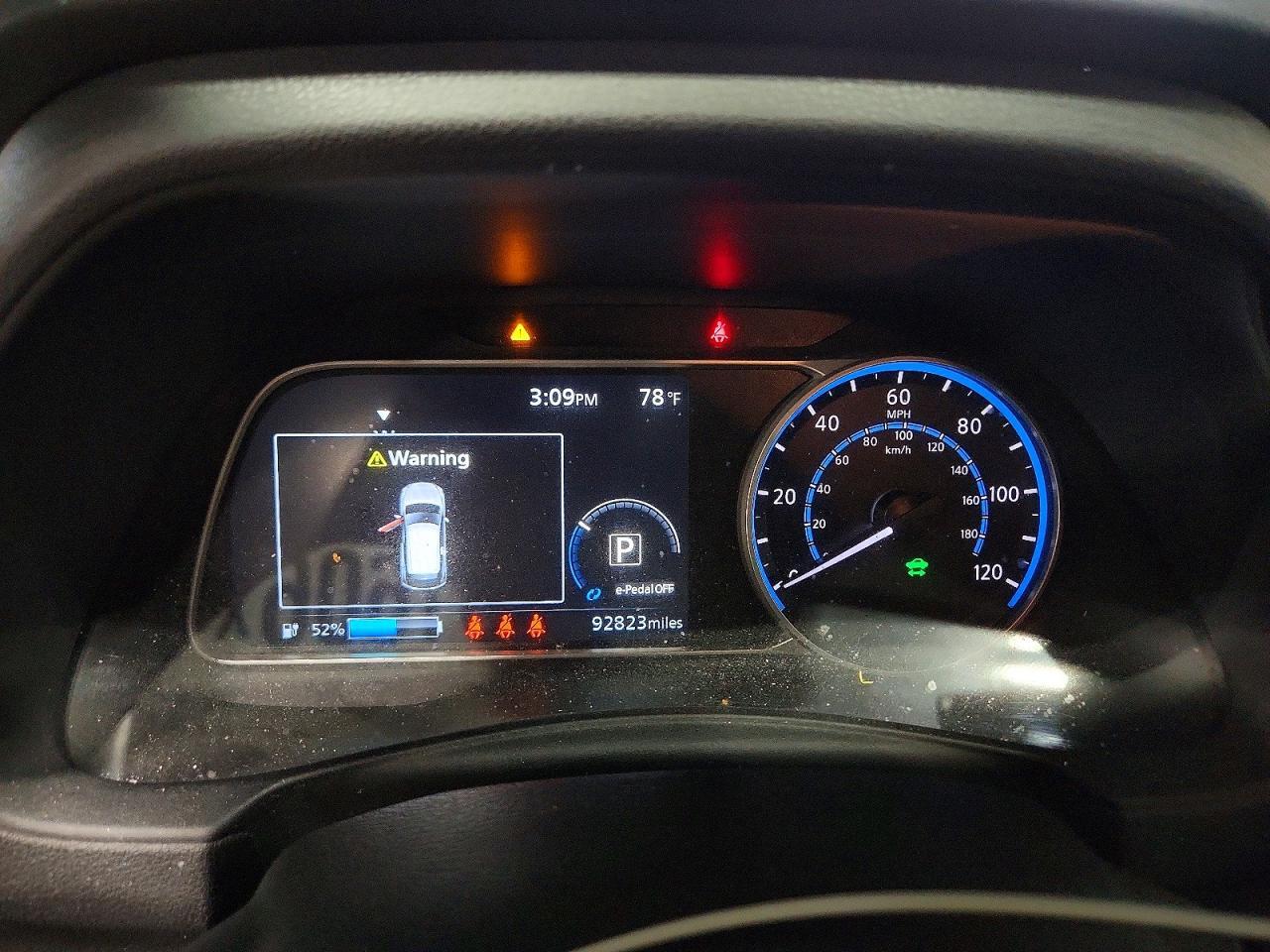 2024 NISSAN LEAF
