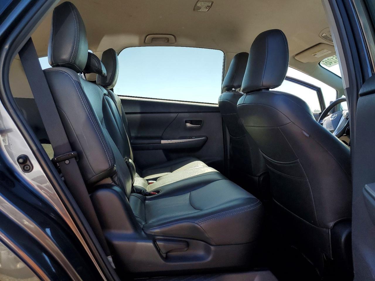 2012 TOYOTA PRIUS V