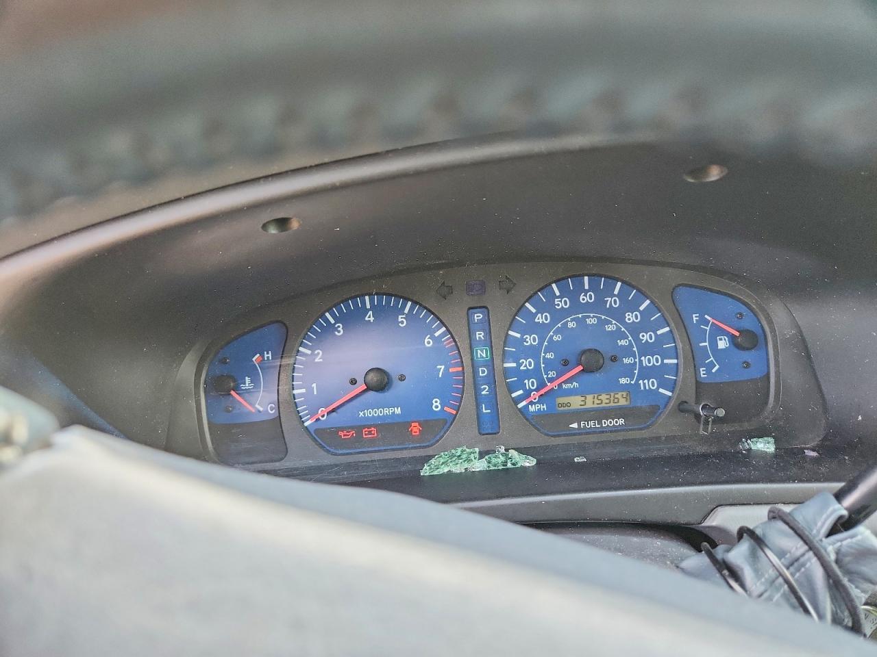 2002 TOYOTA SIENNA