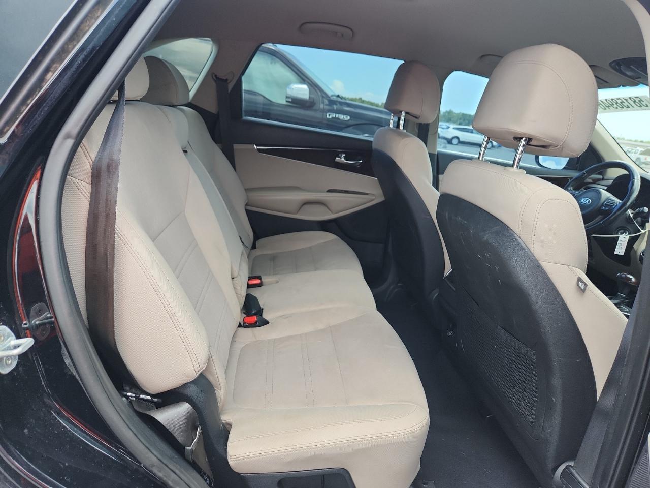 2017 KIA SORENTO