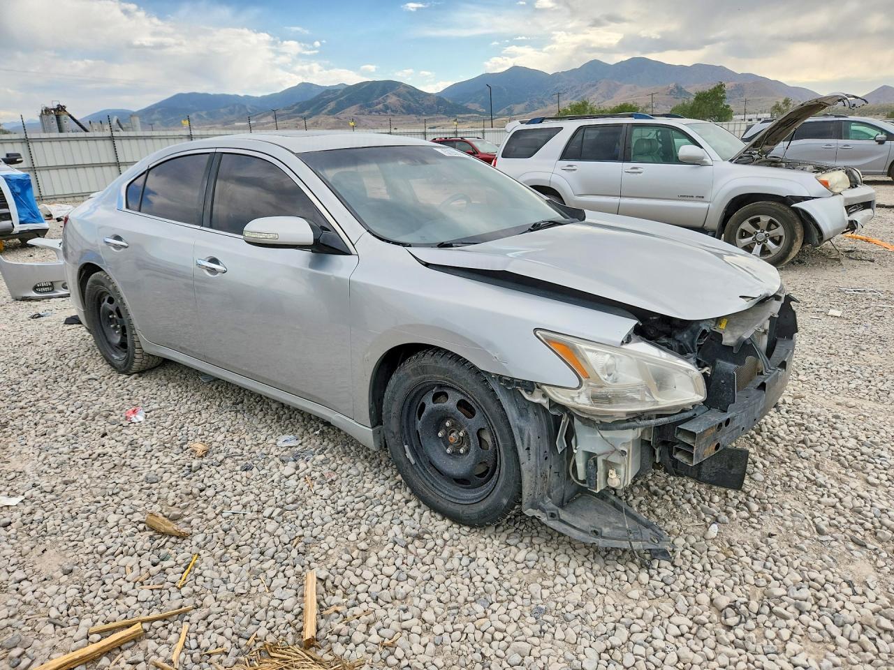 2010 NISSAN Maxima