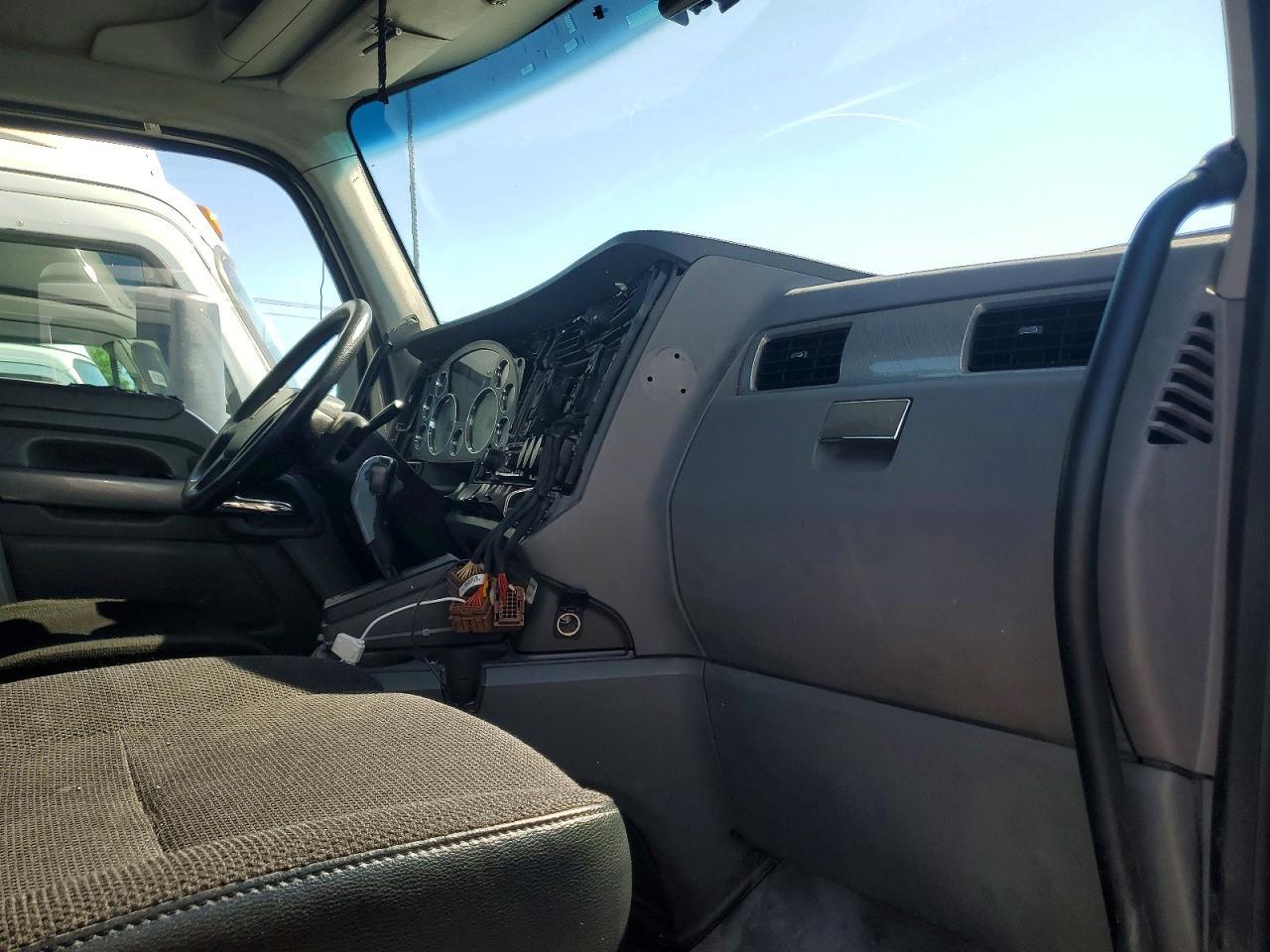 2017 KENWORTH T680