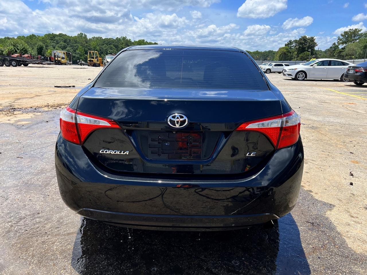 2015 TOYOTA COROLLA