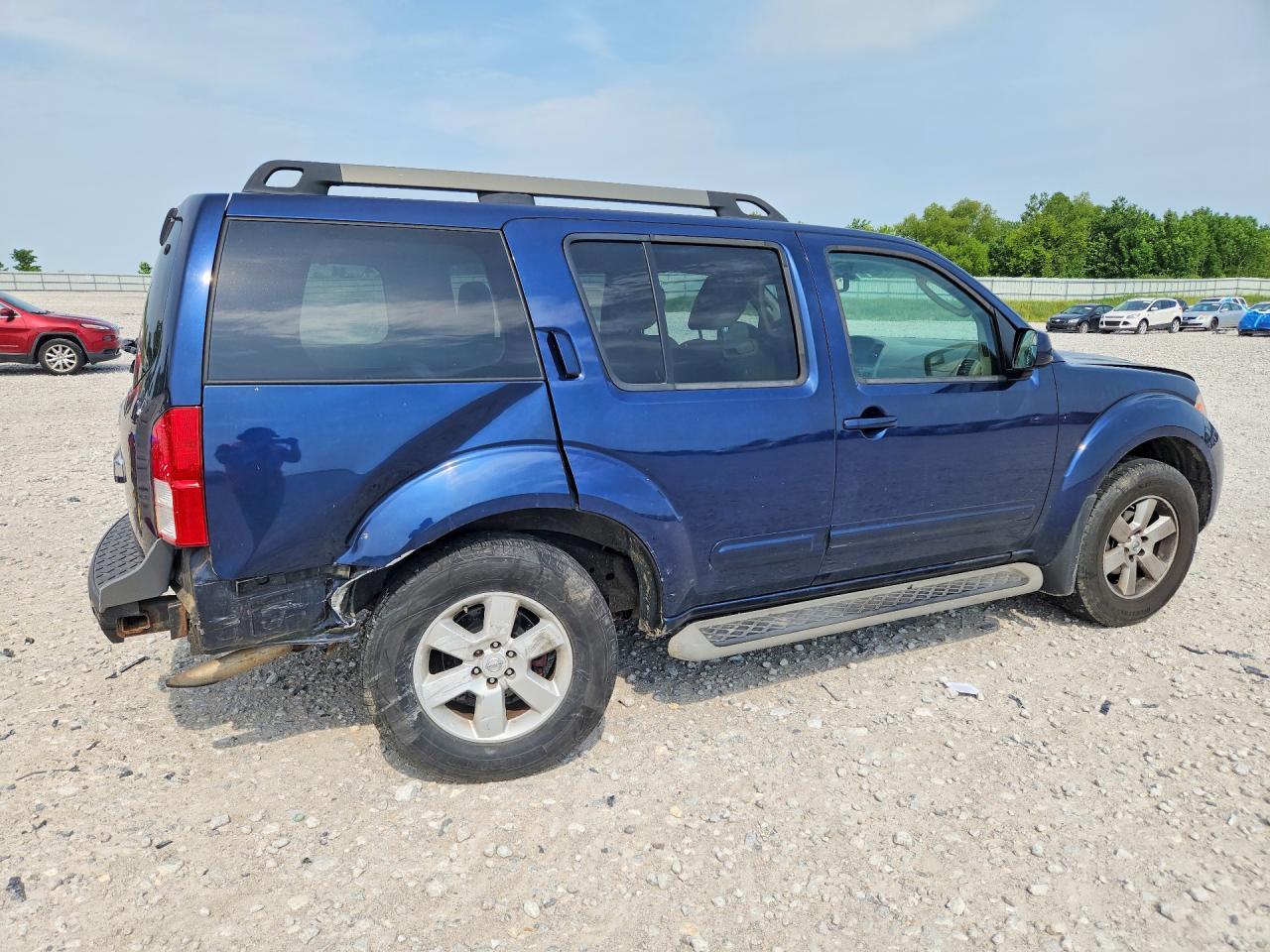 2012 NISSAN PATHFINDER