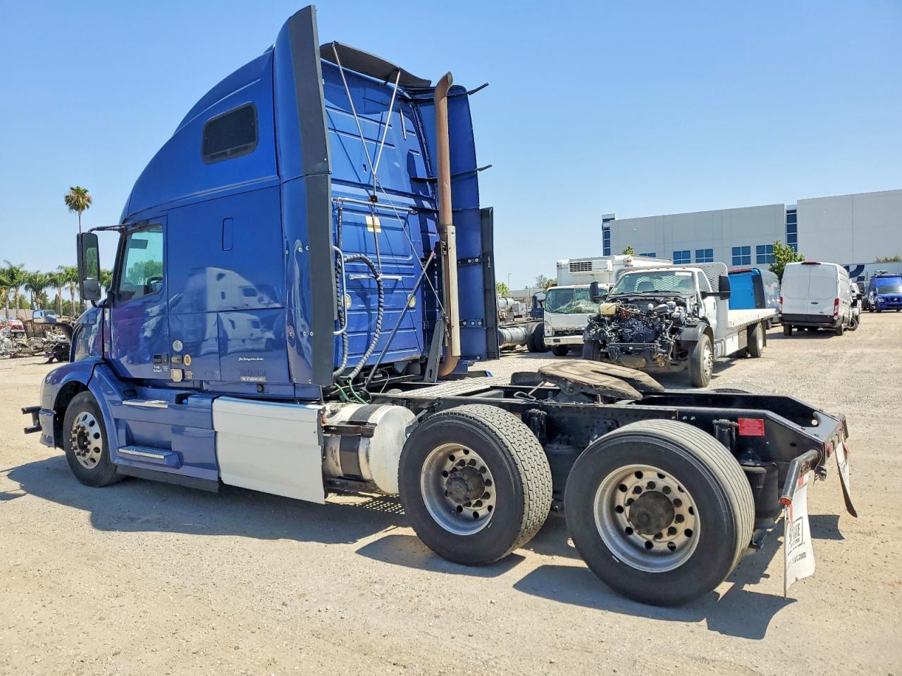 2014 VOLVO VNL