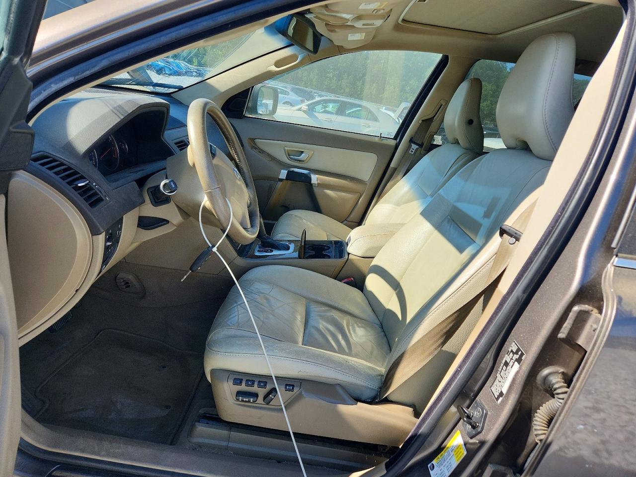 2010 VOLVO XC90