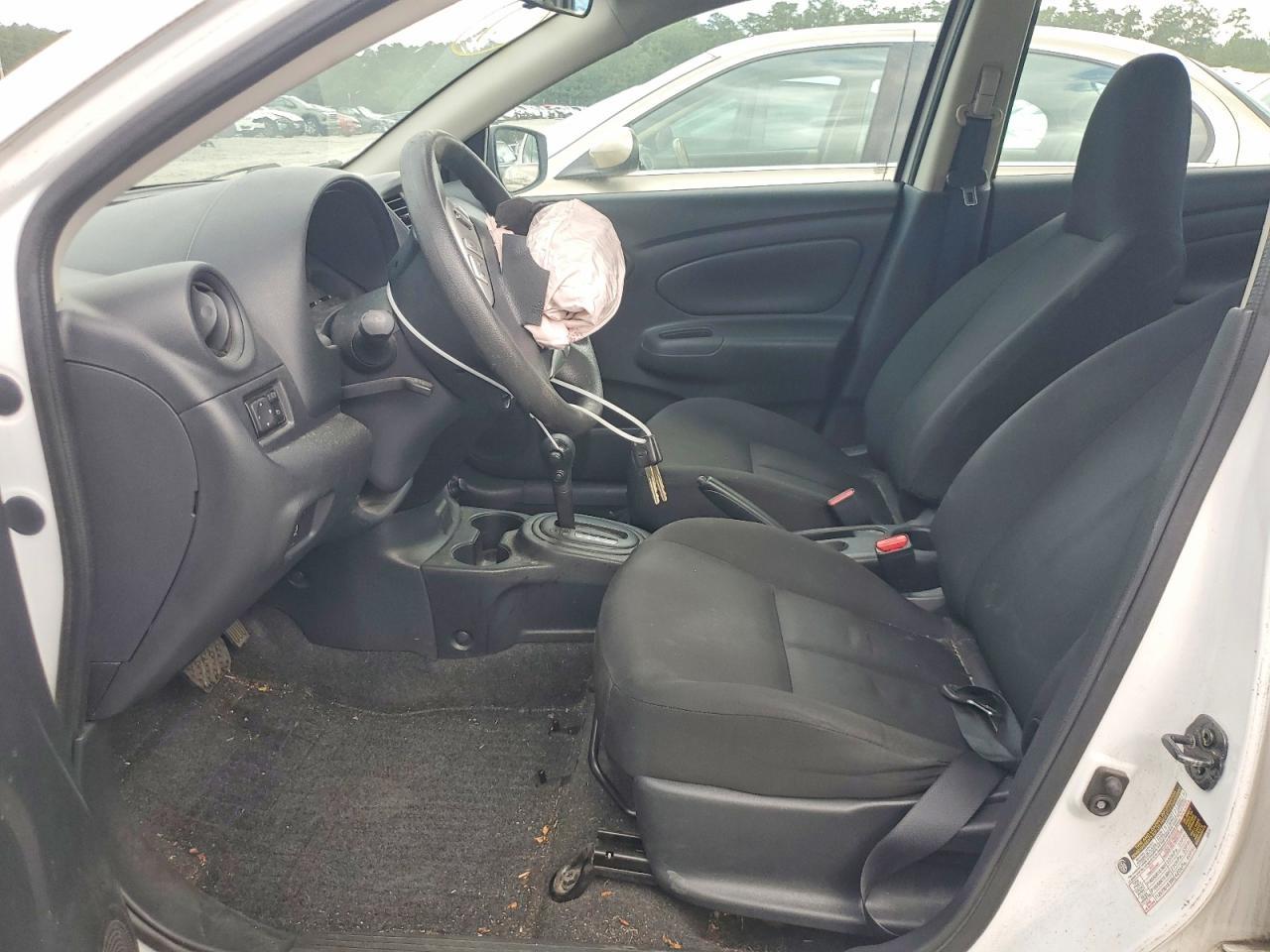 2017 NISSAN VERSA