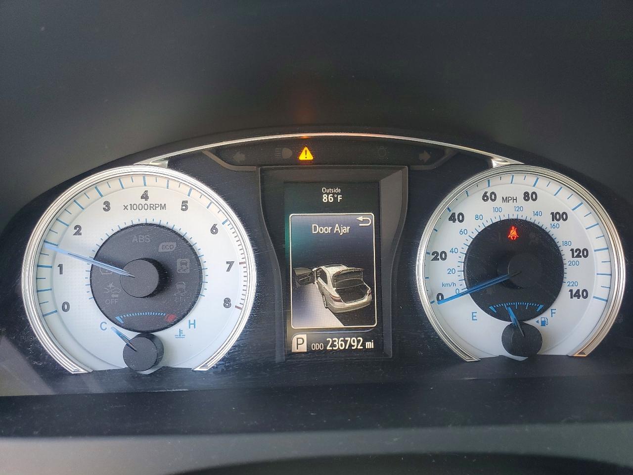 2016 TOYOTA CAMRY
