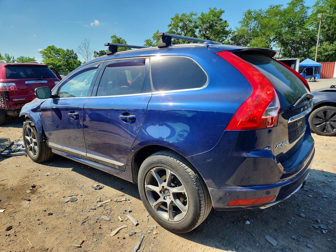2015 VOLVO XC60