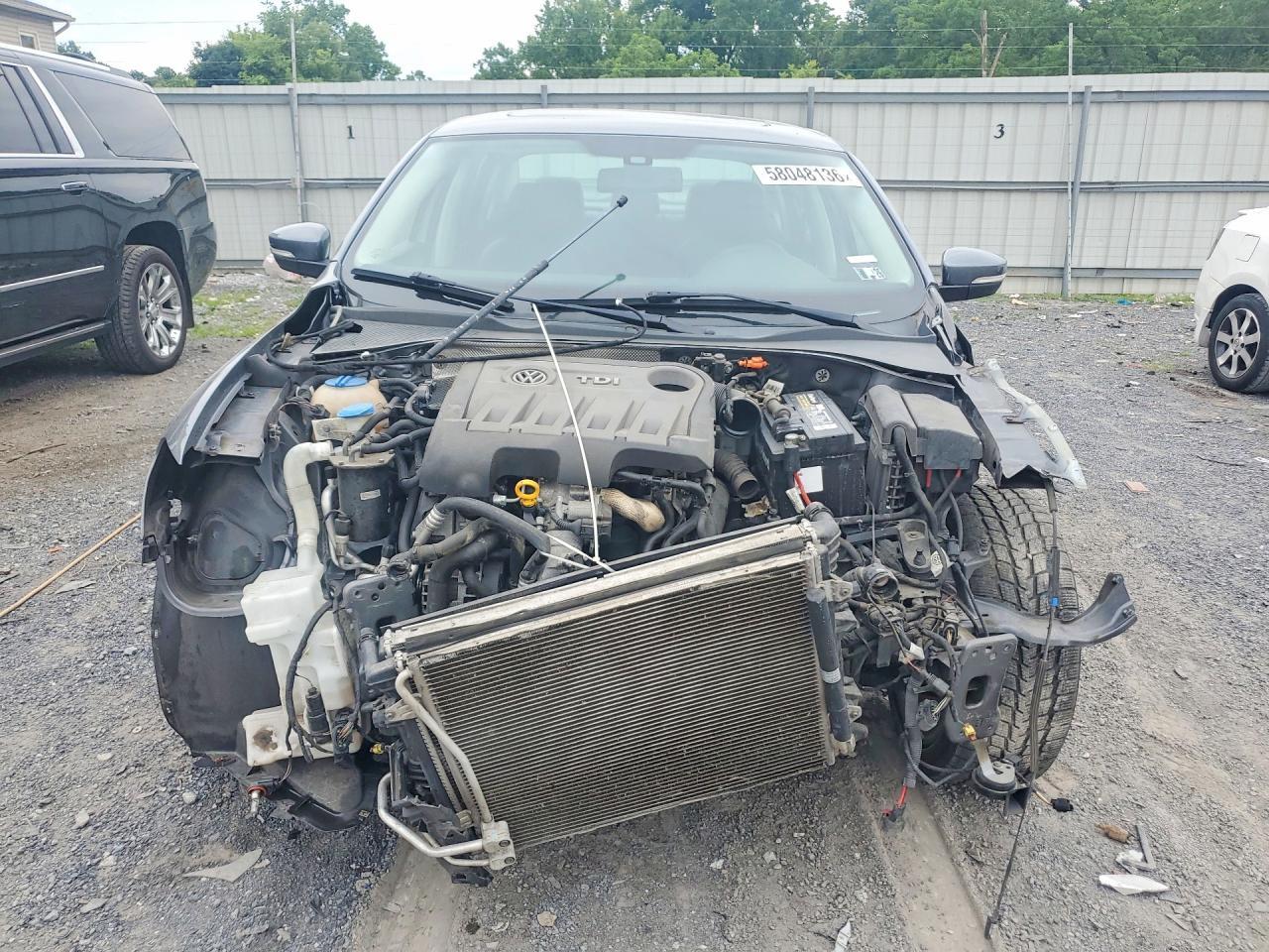 2014 VOLKSWAGEN Passat