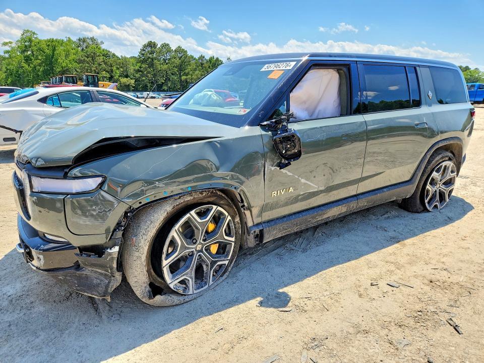 2023 RIVIAN R1s