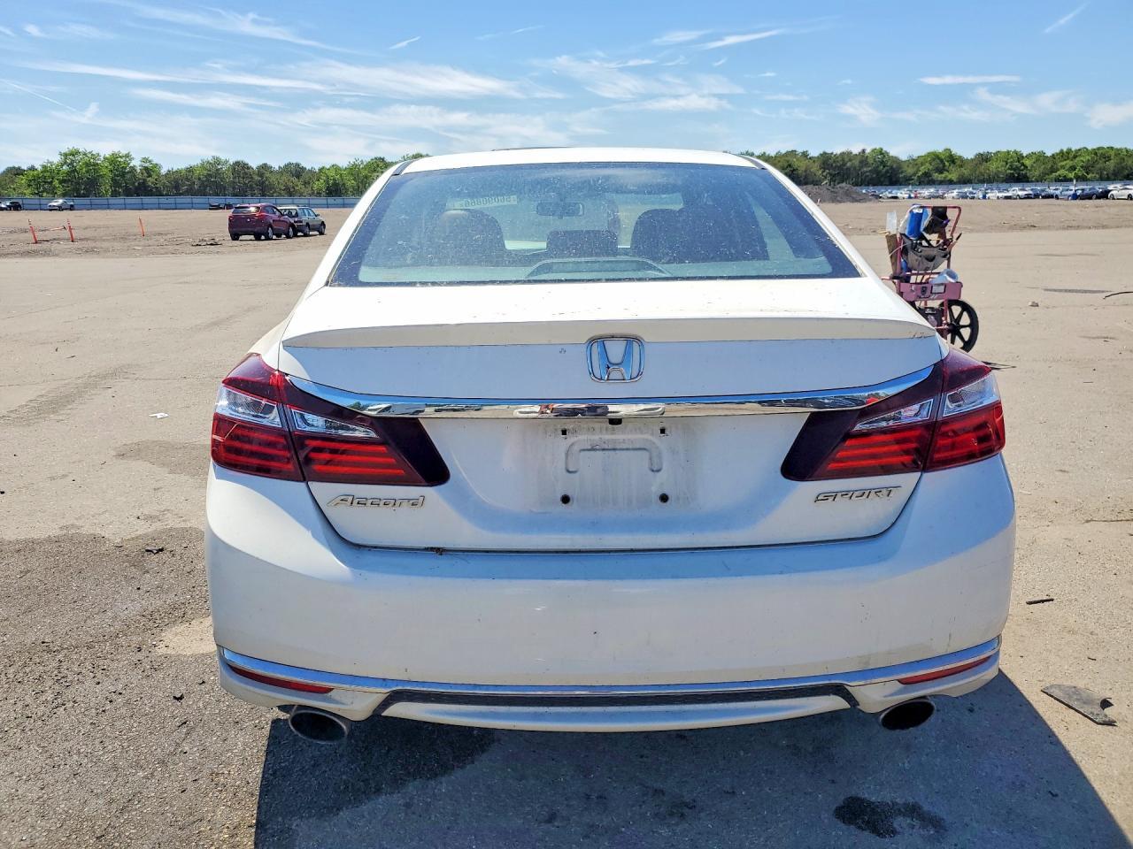 2017 HONDA ACCORD