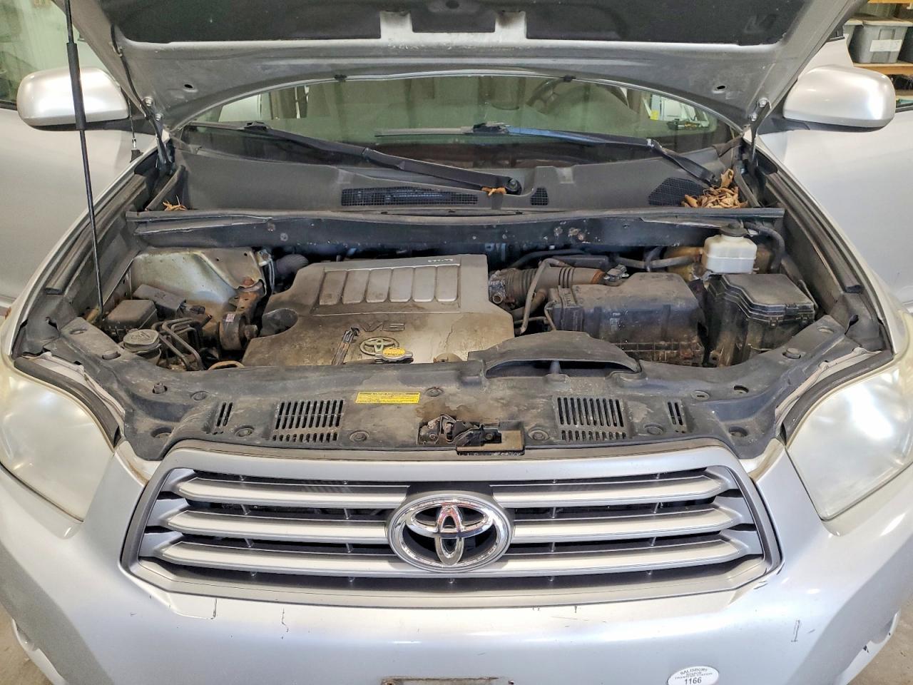 2010 TOYOTA HIGHLANDER