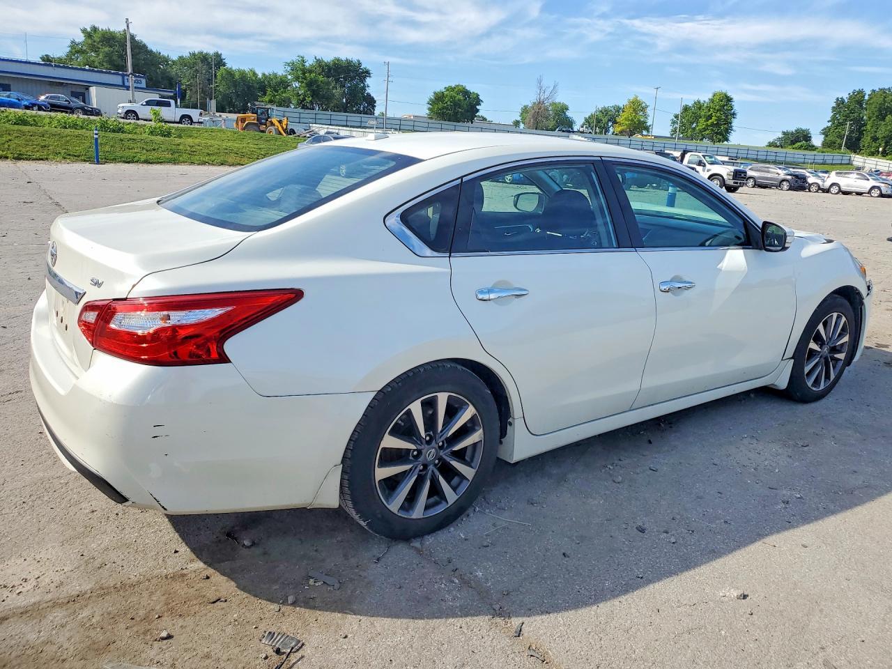 2017 NISSAN ALTIMA