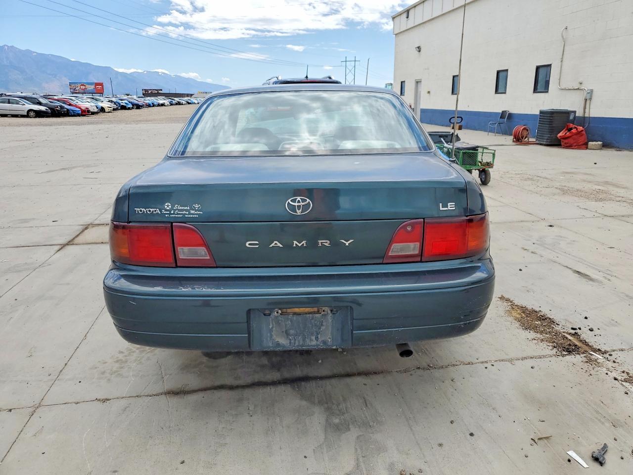 1996 TOYOTA CAMRY
