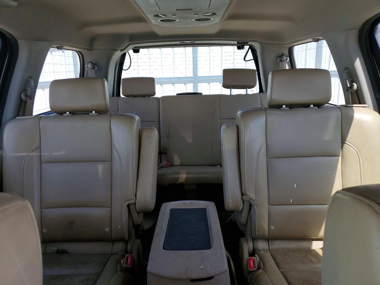 2011 NISSAN Armada