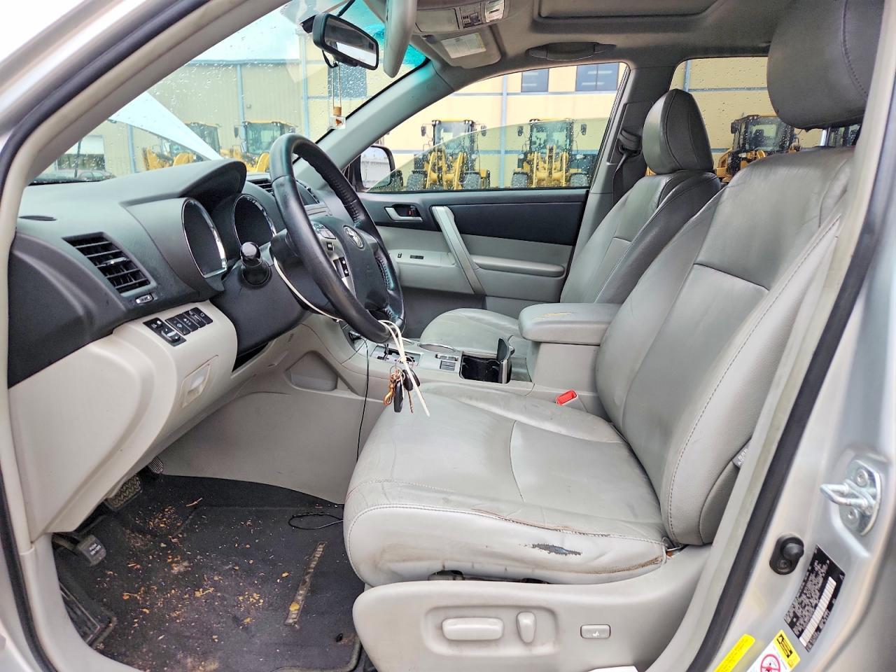 2012 TOYOTA HIGHLANDER