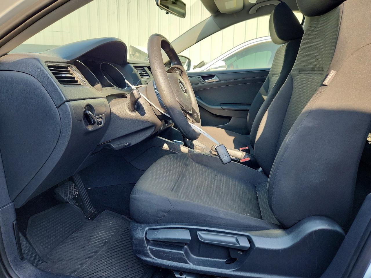 2015 VOLKSWAGEN JETTA