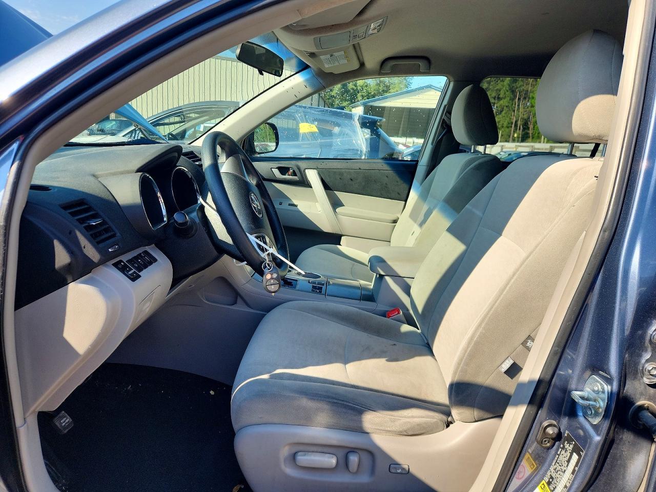 2013 TOYOTA HIGHLANDER