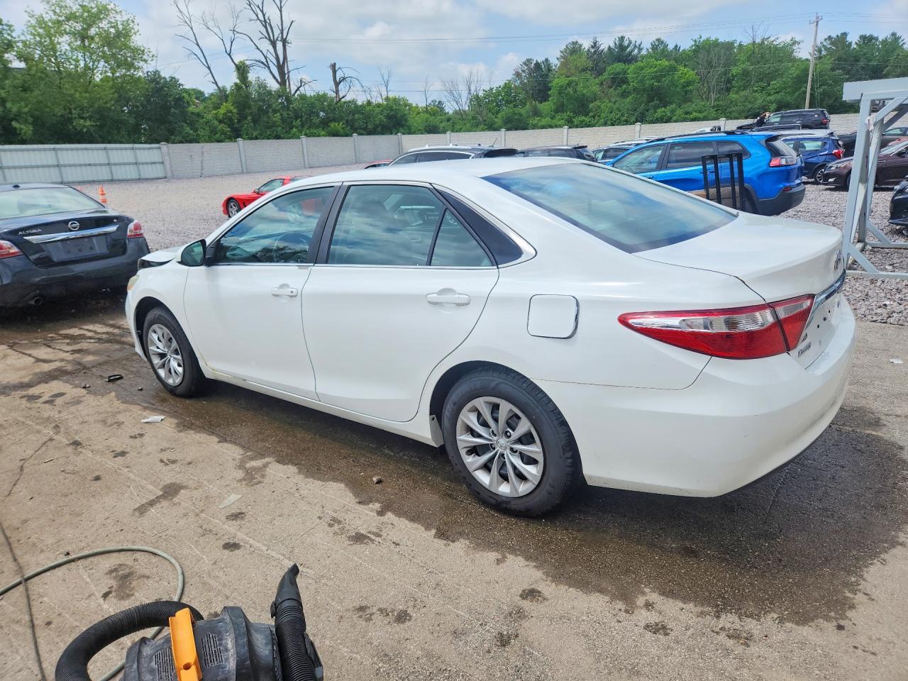 2016 TOYOTA CAMRY