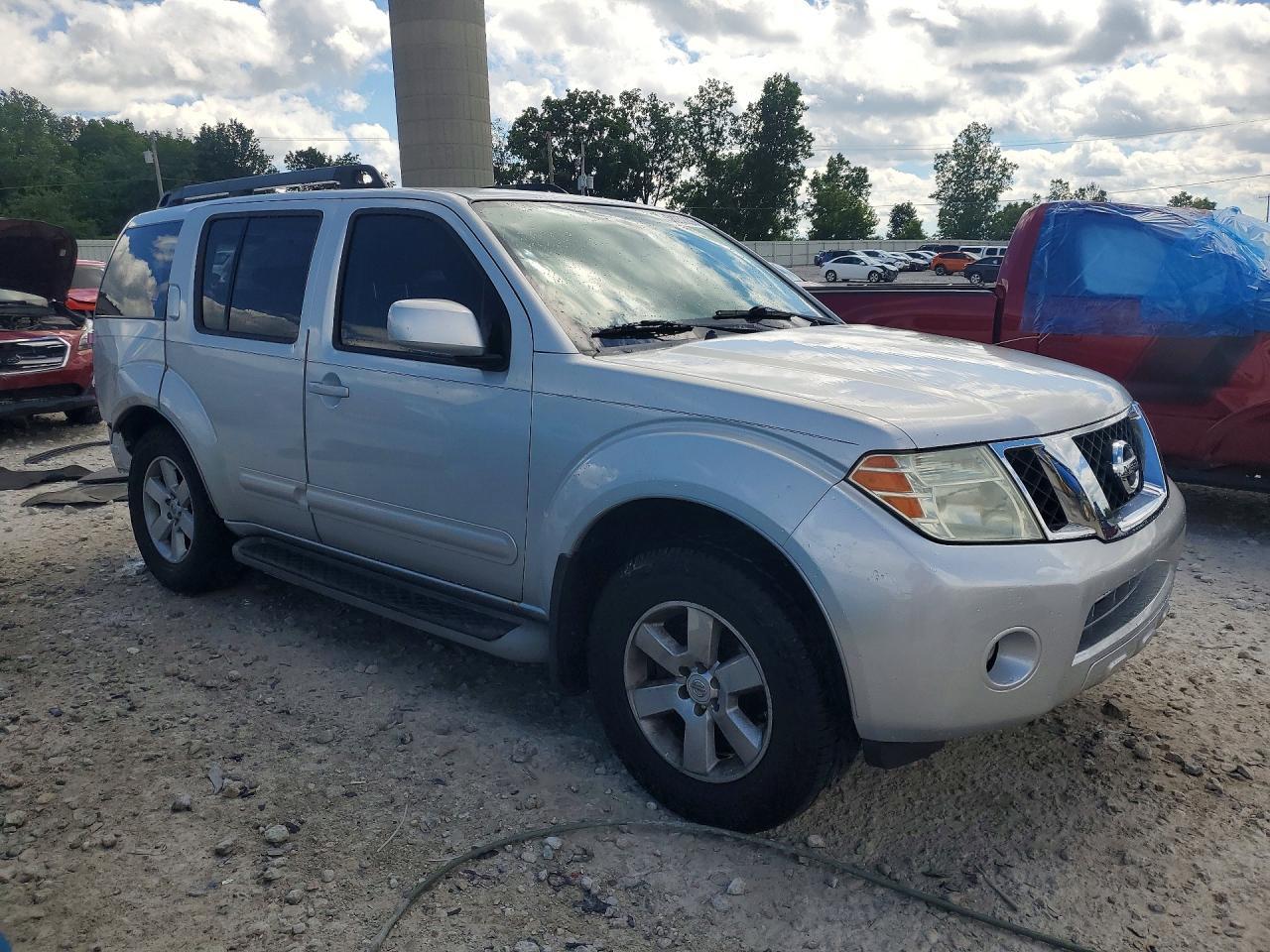 2011 NISSAN PATHFINDER
