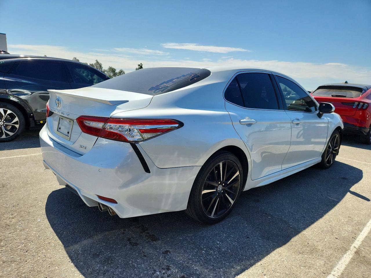 2018 TOYOTA CAMRY