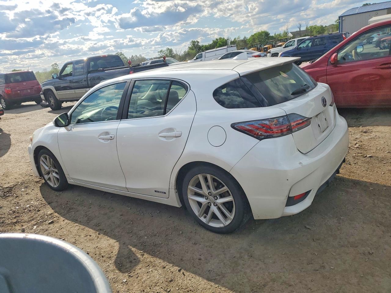 2015 LEXUS CT 200