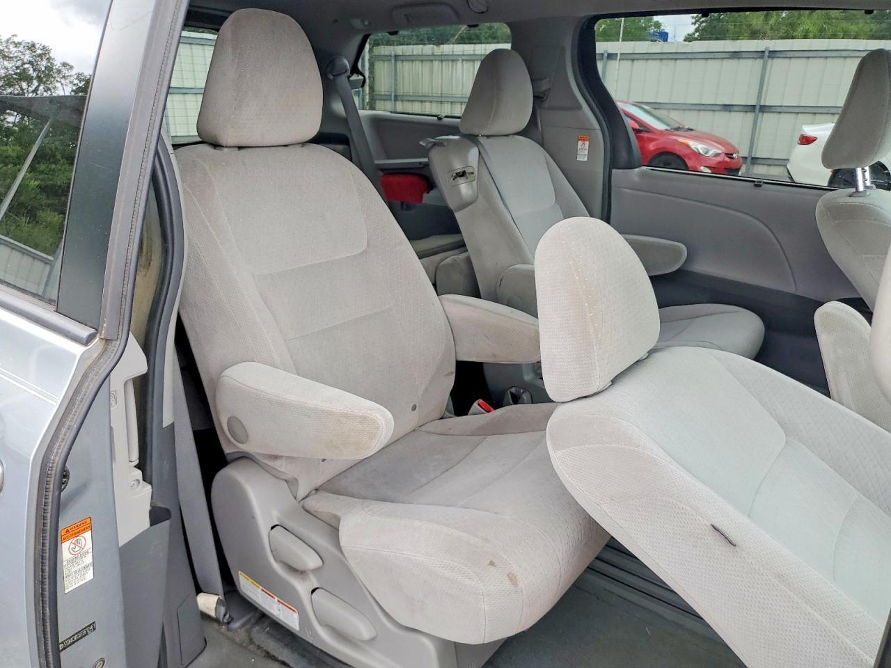 2015 TOYOTA SIENNA