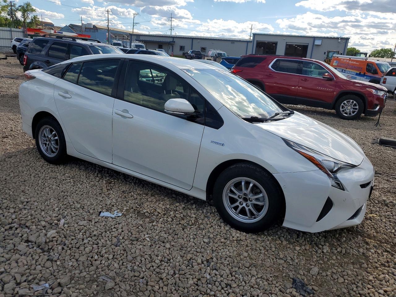 2017 TOYOTA PRIUS